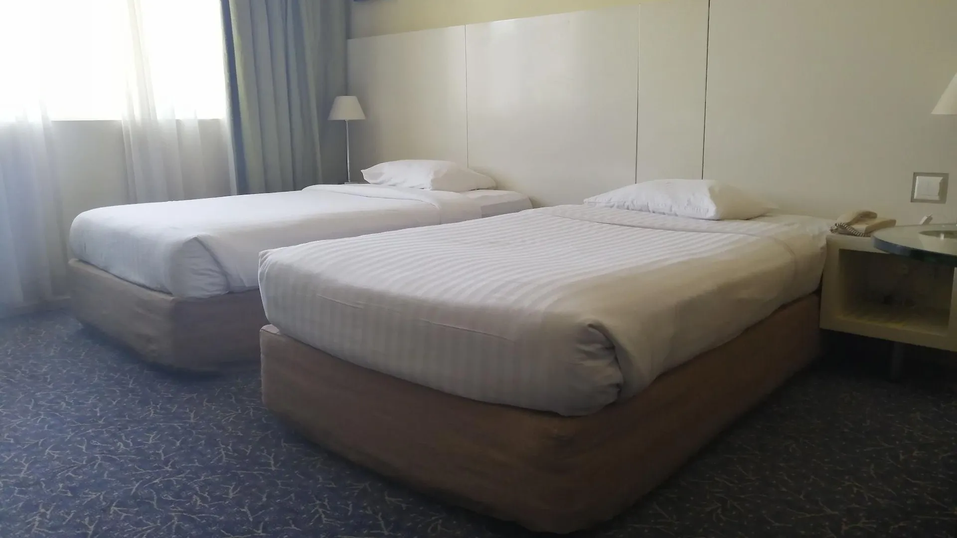 Kingsgate Hotel By Millennium Abu Dhabi 3*,
