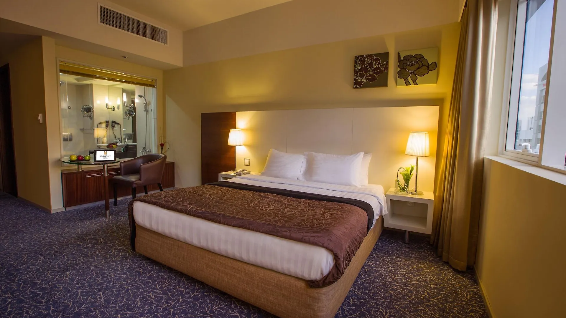 Kingsgate Hotel By Millennium Abou Dabi 3*,