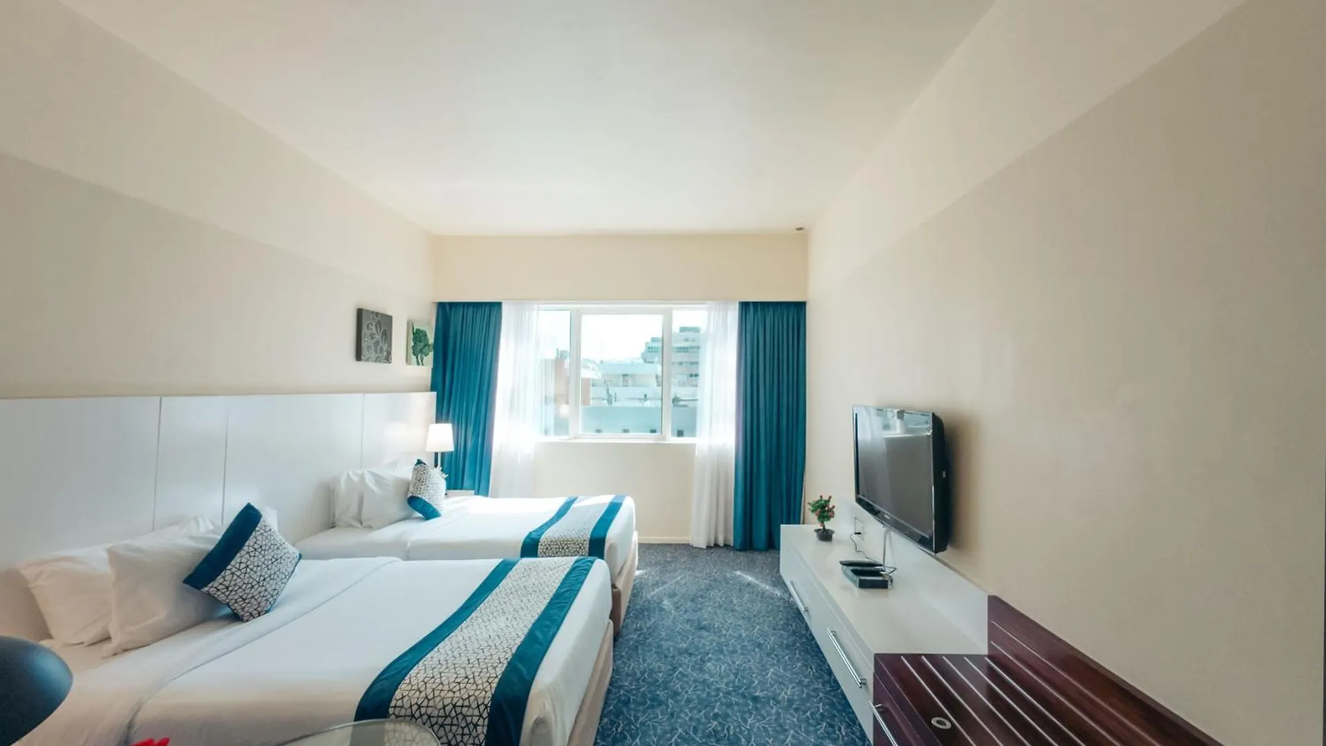 Kingsgate Hotel By Millennium Abou Dabi
